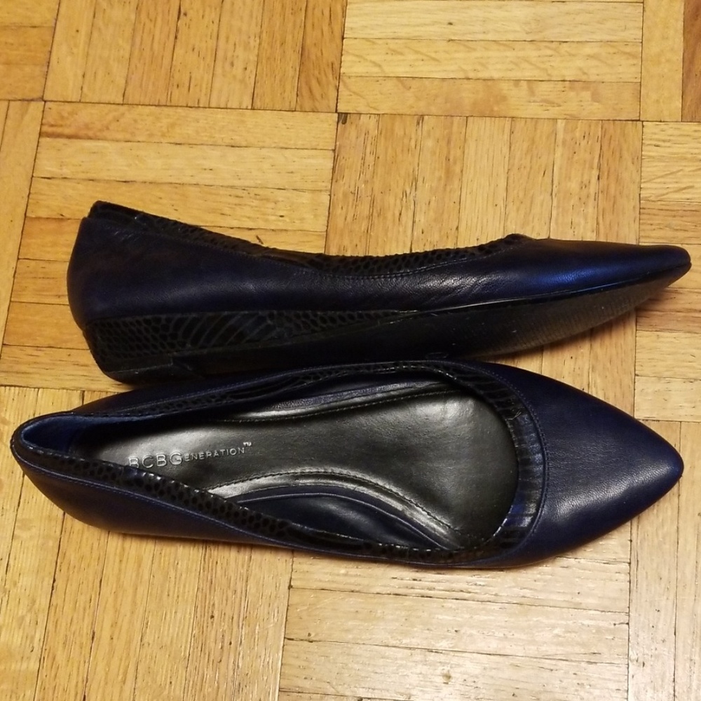 Bcbgeneration Black Flats. - image 5